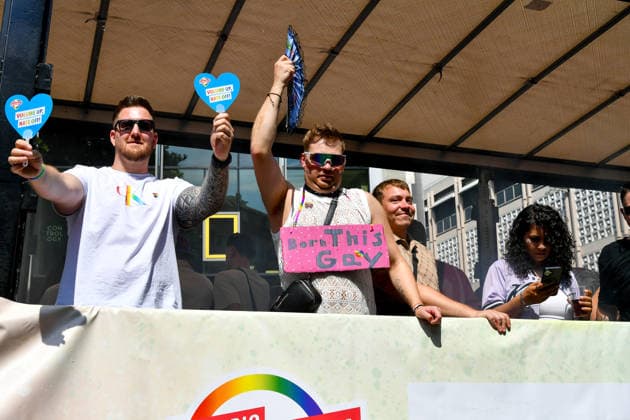 Deutschland, Baden-Wuerttemberg, Stuttgart 26.07.2026, Deutschland, GER, Baden-Wuerttemberg, Stuttgart, im Bild Themenbild, Vielfalt, Gleichberechtigung, LGBTQIA+, Love is Love, Stuttgart zeigt Flagge, CSD-Parade, Pride-Week, Community, Sichtbarkeit, Solidaritaet, Toleranz, Akzeptanz, Regenbogen, Menschenrechte, Politik mit Pride, Pride Night, Kulturfestival, Demo fuer Vielfalt, Queere Stimmen, Empowerment, Trans, Transgender, Homosexuell, Schilder, Fahnen, Bunt, LGBTQ, Lesbisch, Schwul, Bisexuell, Queer, Pride, Coming-out, Regenbogenflagge, Inklusion, Genderidentitaet, sexuelle Orientierung, Feature, Symbolbild Baden-Wuerttemberg *** Germany, Baden-Württemberg, Stuttgart, July 26, 2026, Germany, GER, Baden-Württemberg, Stuttgart, Featured Deutschland, Baden-Wuerttemberg, Stuttgart, Pride, 26.07.2026-68