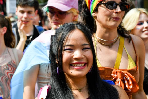 Deutschland, Baden-Wuerttemberg, Stuttgart 26.07.2026, Deutschland, GER, Baden-Wuerttemberg, Stuttgart, im Bild Themenbild, Vielfalt, Gleichberechtigung, LGBTQIA+, Love is Love, Stuttgart zeigt Flagge, CSD-Parade, Pride-Week, Community, Sichtbarkeit, Solidaritaet, Toleranz, Akzeptanz, Regenbogen, Menschenrechte, Politik mit Pride, Pride Night, Kulturfestival, Demo fuer Vielfalt, Queere Stimmen, Empowerment, Trans, Transgender, Homosexuell, Schilder, Fahnen, Bunt, LGBTQ, Lesbisch, Schwul, Bisexuell, Queer, Pride, Coming-out, Regenbogenflagge, Inklusion, Genderidentitaet, sexuelle Orientierung, Feature, Symbolbild Baden-Wuerttemberg *** Germany, Baden-Württemberg, Stuttgart, July 26, 2026, Germany, GER, Baden-Württemberg, Stuttgart, Featured Deutschland, Baden-Wuerttemberg, Stuttgart, Pride, 26.07.2026-84
