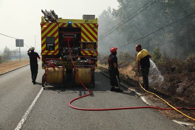 Wildfire continues to spread in France’s Gironde department GIRONDE, FRANCE - JULY 26: Firefighting operations continue as a major wildfire spreads across forest areas near Audenge in the Gironde department of southwestern France on July 26, 2026. Mohamad Salaheldin Abdelghani Alsayed Anadolu Gironde France. Editorial use only. Please get in touch for any other usage.  Copyright: x2026xAnadoluxMohamadxSalaheldinxAbdelghanixAlsayedx