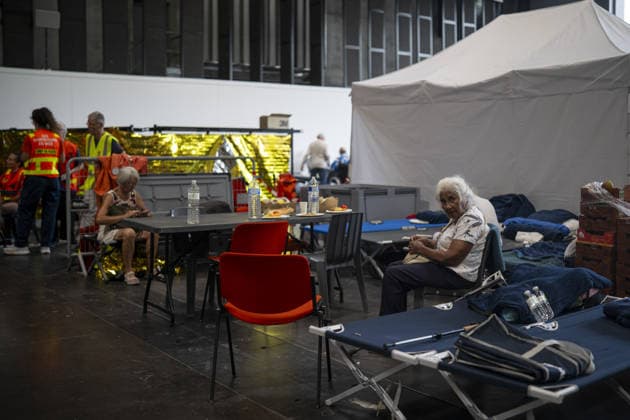 Bordeaux Exhibition Centre Shelters Evacuees from Wildfires BORDEAUX, FRANCE - JULY 26 : The Parc des Expositions de Bordeaux-Lac, located on Cours Jules Ladoumegue, serves as one of the main reception centers for people evacuated due to severe wildfires affecting the Gironde department in southwestern France, providing temporary accommodation, basic services, and logistical support through Gate M as firefighters continue efforts to contain the blaze on July 26, 2026 in Bordeaux, France. Authorities have urged residents to follow official instructions until the situation is brought under control in Bordeaux. Lorena Sopena Lopez Anadolu Bordeaux France. Editorial use only. Please get in touch for any other usage.  Copyright: x2026xAnadoluxLorenaxSopenaxLopezx