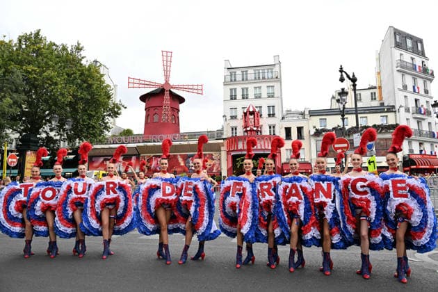 Tour de France 2026 PARIS, FRANCE - JULY 26: Moulin Rouge cancan dancers perform in front of the Moulin Rouge ahead of the 21st and final stage of the 113th Tour de France cycling race, in Paris, France on July 26, 2026. Mustafa Yalcin Anadolu Paris France. Editorial use only. Please get in touch for any other usage.  Copyright: x2026xAnadoluxMustafaxYalcinx