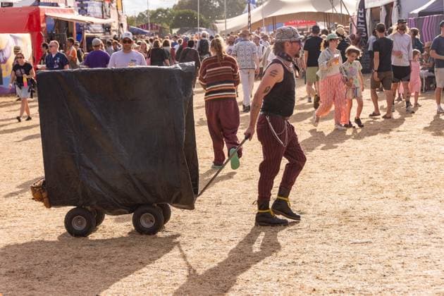 July 26, 2026, Corsham, Wiltshire, England: Festival goers enjoy a sunny Saturday at WOMAD Festival at Neston Park in Wiltshire. Corsham United Kingdom  - ZUMAr169 20260726_zip_r169_013 Copyright: xRodxHarbinsonx