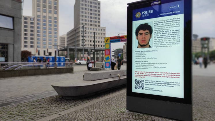 26.07.2026, Berlin - Deutschland. Öffentlicher Fahndungsaufruf am Potsdamer Platz nach Abdul B. nach dem Terroranschlag im Tiergarten in Zusammenhang mit dem Christopher Street Day. *** July 26, 2026, Berlin, Germany: Public appeal for information at Potsdamer Platz regarding Abdul B following the terrorist attack in Tiergarten in connection with Christopher Street Day