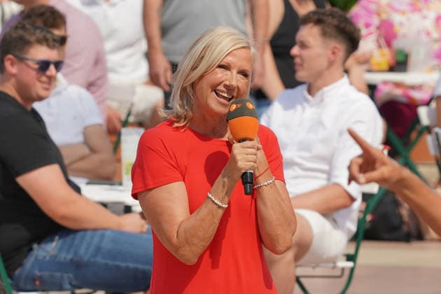 ZDF-Fernsehgarten 2026. Andrea Kiwi Kiewel im ZDF Fernsehgarten mit dem Motto Family Battle am 26.07.2026 in Mainz. Mainz ZDF Fernsehgarten Rheinland-Pfalz *** ZDF Fernsehgarten 2026: Andrea Kiwi Kiewel on ZDF Fernsehgarten, themed Family Battle, on July 26, 2026, in Mainz, Rhineland-Palatinate, ZDF Fernsehgarten