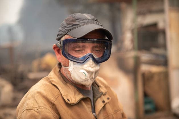 The Tiétar Valley in Ávila Accounts for the Highest Level of Firefighting Activity Overnight A person extinguishing fires in homes and warehouses in Piedralaves during the Burgohondo fire on July 26, 2026, in Piedralaves, Ávila, Castile and León, Spain. Lieutenant Colonel Alfonso Arribas, commander of the First Emergency Response Battalion of the Military Emergency Unit (UME), stated that the Tiétar Valley, in the province of Ávila, was the area with the most activity overnight. He also noted that conditions this Sunday appear to be more favorable than yesterday’s, when efforts were focused on self-protection. Today we’ll be able to devote more effort to that direct attack, and it will give us more opportunities to reduce the intensity.  Copyright: xFernandoxSanchezx 7688840