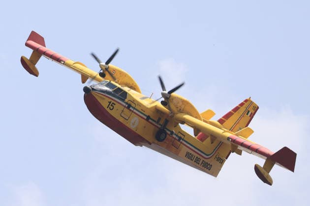 Firefighters battle wildfire near Italy s Palermo PALERMO, ITALY - JULY 26: Firefighter crews launched an aerial and ground response to contain a wildfire that broke out in scrubland near Torretta, outside Palermo on the island of Sicily, Italy on July 26, 2026. Fire engines and two firefighting aircraft were deployed as the blaze threatened nearby residential areas. Alberto Lo Bianco Anadolu Sicily Italy. Editorial use only. Please get in touch for any other usage.  Copyright: x2026xAnadoluxAlbertoxLoxBiancox