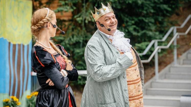 Märchenspiele 2026 der Volksbühne Wattenscheid: Generalprobe von König Drosselbart (Spielzeit vom 27. bis 31. Juli). Am 26.07.2026 in Bochum ** NUR FÜR REDAKTIONELLE ZWECKE ** EDITORIAL USE ONLY **<p>Märchenspiele 2026 der Volksbühne Wattenscheid: Generalprobe von König Drosselbart (Spielzeit vom 27. bis 31. Juli). Am 26.07.2026 in Bochum Bochum Copyright: ChristophxJendral *** 2026 Fairy Tale Plays at the Volksbühne Wattenscheid: Dress Rehearsal for *King Thrushbeard*; Running from July 27 to 31; On July 26, 2026, in Bochum ** FOR EDITORIAL USE ONLY ** EDITORIAL USE ONLY ** p Wattenscheid Volksbühne’s 2026 Fairy Tale Festival: Dress Rehearsal for *King Drosselbart*; Running from July 27 to 31; July 26, 2026, in Bochum; Bochum; Copyright: ChristophxJendral doc86vy6hqnkci186mk7ic6 ,EDITORIAL USE ONLY