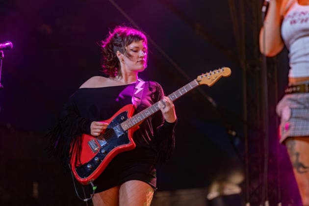 Panic Shack in concert at Latitude Festival at Henham Park in Southwold, UK on 26 July 2026 Romi Lawrence performing with Panic Shack in concert at Latitude Festival at Henham Park in Southwold, UK on 26 July 2026, Credit:Stephen Keable Avalon UK, Suffolk, Southwold, Henham Park  Copyright: xStephenxKeablex xAvalonx 1118910408