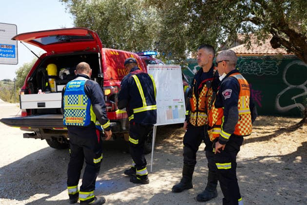 Spain continue to evacuate villages due to the wildfires MADRID, SPAIN - JULY 26: Spanish authorities still try to control the massive fires west of the capital, as they continue to evacuate more than 47 villages and towns in central and western Spain due to the ongoing fires, which are being aided by strong winds in Madrid, Spain on July 26, 2026. Muath Hamed Anadolu Madrid Spain. Editorial use only. Please get in touch for any other usage.  Copyright: x2026xAnadoluxMuathxHamedx