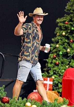 July 26, 2026, Dahlonega, Georgia, USA: Paul Greene at Christmas in a Small Town, University of North Georgia Convocation Center, Dahlonega, Georgia July 26, 2026 Dahlonega USA  - ZUMAs380 20260726_zep_s380_056 Copyright: xDerekxStormx