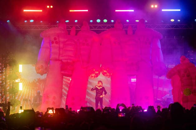 The Flaming Lips in concert at Latitude Festival at Henham Park in Southwold, UK on 26 July 2026 Wayne Coyne performing with The Flaming Lips in concert at Latitude Festival at Henham Park in Southwold, UK on 26 July 2026, Credit:Stephen Keable Avalon UK, Suffolk, Southwold, Henham Park  Copyright: xStephenxKeablex xAvalonx 1119050887