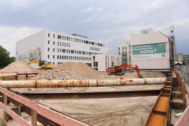 Die Baustelle für das neue Wohn- und Geschäftsviertel am Alten Markt in Potsdam, 26. Juli 2026. Baustelle Alter Markt Potsdam *** The construction site for the new residential and commercial district at the Alter Markt in Potsdam, July 26, 2026 Construction Site at the Alter Markt in Potsdam
