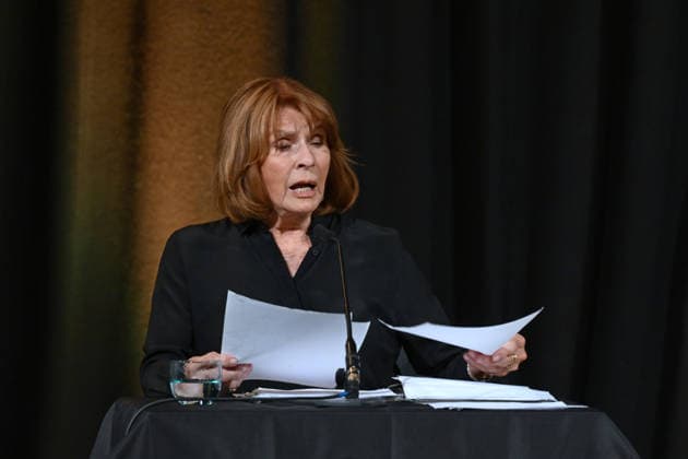Lesung aus Loriots Szenen einer Ehe mit Senta Berger und Friedrich von Thun, im Toscana Congress in Gmunden, im Rahmen der Salzkammergut Festwochen Gmunden, fotografiert am 26.07.26. Das Bild zeigt die Schauspielerin Sents Berger 2026 - Lesung aus Loriots Szenen einer Ehe mit Senta Berger und Friedrich von Thun, im Toscana Congress in Gmunden, im Rahmen der Salzkammergut Festwochen Gmunden, am 26.07.26 *** Reading from Loriot’s *Scenes from a Marriage* with Senta Berger and Friedrich von Thun, at the Toscana Congress in Gmunden, as part of the Salzkammergut Festival in Gmunden, photographed on July 26, 2026. The photo shows actress Senta Berger in 2026. Reading from Loriot’s *Scenes from a Marriage* with Senta Berger and Friedrich von