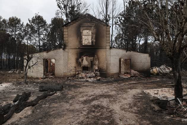 Wildfires in Gironde: The Site Where the Fire Started in Saumos PHOTOPQR SUD OUEST Photo by Fabien Cottereau Saumos, July 27, 2026 Wildfires in Gironde: At the site where the fire started in Saumos on Wednesday, July 22, it is a completely charred, apocalyptic landscape Saumos, France, July 27, 2026 – Gironde wildfires The area where the blaze started in Saumos on Wednesday, July 22, has been left as a completely charred, apocalyptic landscape Saumos 20 Gironde France  Copyright: xPHOTOPQR SUDxOUEST MAXPPPxPhotoxFabienxCottereaux 20260727SDO4120 20260727SDO4120