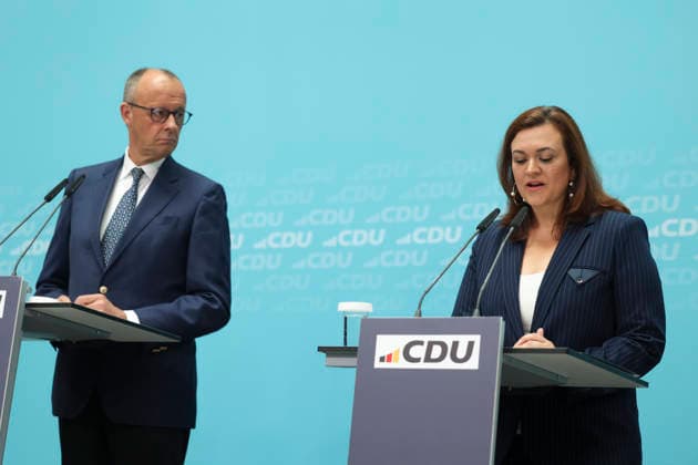 Bundeskanzler und Parteivorsitzender der CDU Friedrich Merz, Franziska Hoppermann und Carsten Linnemann nach CDU Gremiensitzungen im Konrad Adenauer Haus am 27.07.26 in Berlin Friedrich Merz, Franziska Hoppermann und Carsten Linnemann bei Pressekonferenz in Berlin *** Federal Chancellor and CDU Party Chairman Friedrich Merz, Franziska Hoppermann, and Carsten Linnemann after CDU committee meetings at the Konrad Adenauer House on July 27, 2026, in Berlin; Friedrich Merz, Franziska Hoppermann, and Carsten Linnemann at a press conference in Berlin