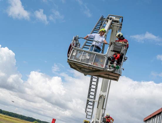 Sven Schulze besucht Feuerwehr EUR, Deutschland, Dessau, 27.07.2026: Sven Schulze (CDU) Ministerpräsident von Sachsen-Anhalt besucht einen Einsatztag der Berufsfeuerwehr Dessau-Roßlau. *** Sven Schulze Visits Fire Department EUR, Germany, Dessau, July 27, 2026 Sven Schulze, CDU Minister-President of Saxony-Anhalt, visits the Dessau-Roßlau Professional Fire Department during a day of operations