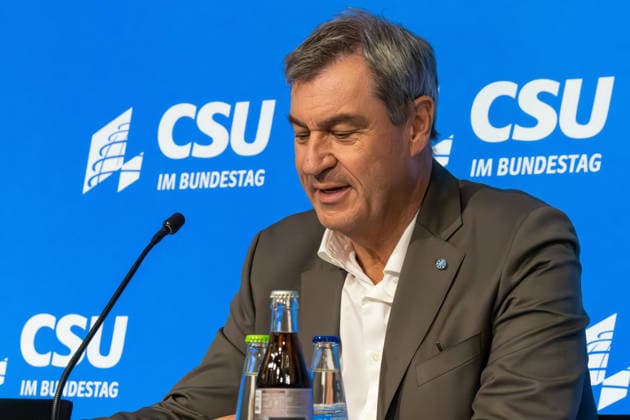 Markus Söder bei der CSU-Sommerklausur im Sitzungssaal Kloster Banz, Bayern, Deutschland, 27.07.2026:Markus Söder, Ministerpräsident des Freistaates Bayern und Vorsitzender der CSU, während der Eröffnung der Sommerklausur der CSU-Landesgruppe im Sitzungssaal. Die Klausurtagung dient den politischen Beratungen und der Festlegung inhaltlicher Schwerpunkte der CSU. Neubanz Deutschland *** Markus Söder at the CSU summer retreat in the conference room at Kloster Banz, Bavaria, Germany, July 27, 2026 Markus Söder, Minister-President of the Free State of Bavaria and Chairman of the CSU, during the opening of the CSU State Group’s summer retreat in the meeting hall. The retreat serves as a forum for political deliberations and for defining t