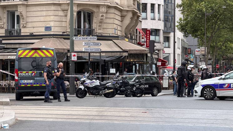 Paris Knife Attack - Man arrested after stabbing 3 women - Paris A man has been arrested after stabbing three women near Porte de Clichy in Paris, France on July 27, 2026. One victim is in critical condition. Photo by Christophe Geyres ABACAPRESS.COM Paris France  Copyright: xGeyresxChristophe ABACAx