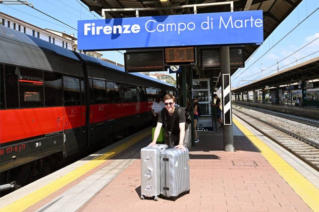 July 27, 2026, Florence, Italia, Italy: Installation of a new bridge at Pino, blocking traffic between Santa Maria Novella train station and Campo di Marte, Florence, July 27, 2026 Florence Italy  - ZUMAa289 20260727_zia_a289_042 Copyright: xAleandroxBiagiantix xAgfx