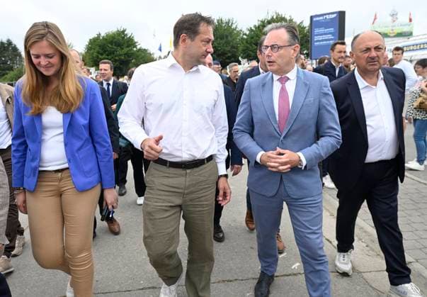 Bart De Wever visits the Libramont Agricultural Fair 2026 LIBRAMONT, BELGIUM - JULY 27 : PM Bart De Wever (N-VA) visits the Libramont Agricultural Fair 2026 ( lunch at the Fair, organised by AKT and reserved for 200 Belgian and Luxembourg CEO s and visit with Christophe Hansen (European Commissioner for Agriculture)) on July 27, 2026 in Libramont, Belgium, 27 07 2026 Libramont Belgium  Copyright: xDidierxLebrunx