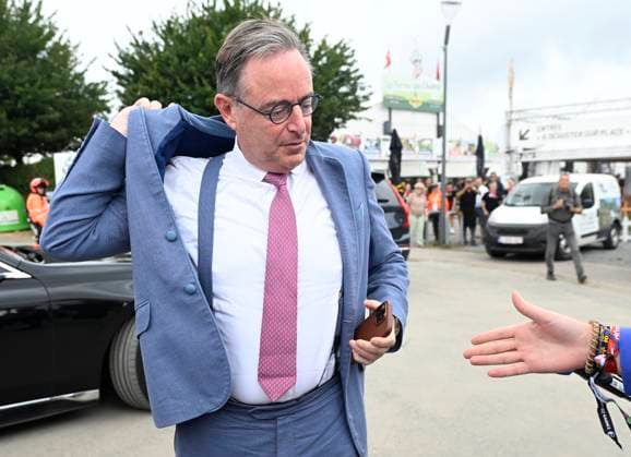 Bart De Wever visits the Libramont Agricultural Fair 2026 LIBRAMONT, BELGIUM - JULY 27 : PM Bart De Wever (N-VA) visits the Libramont Agricultural Fair 2026 ( lunch at the Fair, organised by AKT and reserved for 200 Belgian and Luxembourg CEO s and visit with Christophe Hansen (European Commissioner for Agriculture)) on July 27, 2026 in Libramont, Belgium, 27 07 2026 Libramont Belgium  Copyright: xDidierxLebrunx