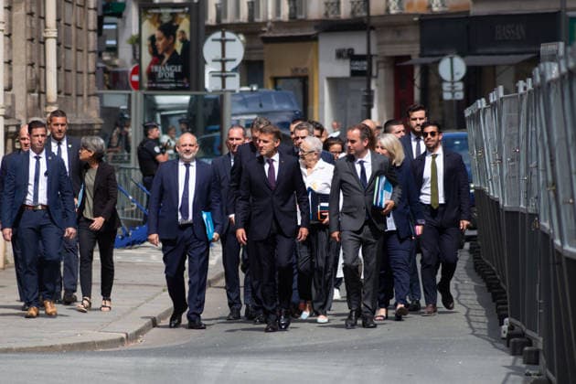 President Macron and His Government Arrive at The Elysee - Paris French president Emmanuel Macron (middle) and Prime Minister Sebastien Lecornu (right) arriving for the weekly cabinet meeting at The Elysee Presidential Palace in Paris on July 27 2026. Photo by Leo Malon ABACAPRESS.COM Paris France  Copyright: xLeoxMalon ABACAx