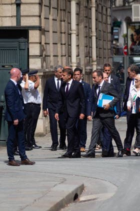 President Macron and His Government Arrive at The Elysee - Paris French president Emmanuel Macron (middle) and Prime Minister Sebastien Lecornu (right) arriving for the weekly cabinet meeting at The Elysee Presidential Palace in Paris on July 27 2026. Photo by Leo Malon ABACAPRESS.COM Paris France  Copyright: xLeoxMalon ABACAx