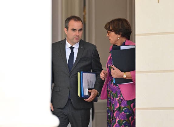 French government weekly cabinet meeting at Elysee Palace in Paris PARIS, FRANCE - JULY 27: French Prime Minister Sebastien Lecornu (L) and French Agriculture Minister Annie Genevard (R) leave after a weekly cabinet meeting at the Elysee Palace in Paris, France on July 27, 2026. Mustafa Yalcin Anadolu Paris France. Editorial use only. Please get in touch for any other usage.  Copyright: x2026xAnadoluxMustafaxYalcinx