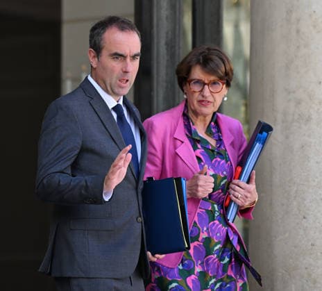 French government weekly cabinet meeting at Elysee Palace in Paris PARIS, FRANCE - JULY 27: French Prime Minister Sebastien Lecornu (L) and French Agriculture Minister Annie Genevard (R) leave after a weekly cabinet meeting at the Elysee Palace in Paris, France on July 27, 2026. Mustafa Yalcin Anadolu Paris France. Editorial use only. Please get in touch for any other usage.  Copyright: x2026xAnadoluxMustafaxYalcinx
