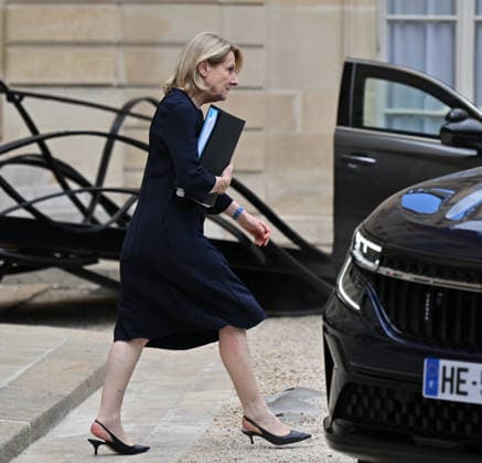 French government weekly cabinet meeting at Elysee Palace in Paris PARIS, FRANCE - JULY 27: French Culture Minister Catherine Pegard leaves after a weekly cabinet meeting at the Elysee Palace in Paris, France on July 27, 2026. Mustafa Yalcin Anadolu Paris France. Editorial use only. Please get in touch for any other usage.  Copyright: x2026xAnadoluxMustafaxYalcinx