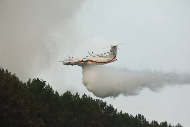 Massive wildfire burns 42,000 hectares in Gironde, southwestern France GIRONDE, FRANCE - JULY 27: A massive wildfire struck the Gironde department of southwestern France on July 27, 2026. As firefighters continued efforts to contain the flames, the wildfire caused widespread destruction across affected areas, where burned vehicles, damaged buildings, destroyed roads, and charred trees were visible. The blaze, which started in the Saumos area on Wednesday, has burned around 42,000 hectares, according to Gironde authorities. More than 220,000 people were evacuated as a precaution, while around 240 homes were fully or partially damaged. Around 2,500 firefighters, 1,500 soldiers and 1,200 security personnel are involved in the response as crews  Copyright: x2026xAnadoluxMohamadxSalaheldinxAbdelghanixAlsayedx