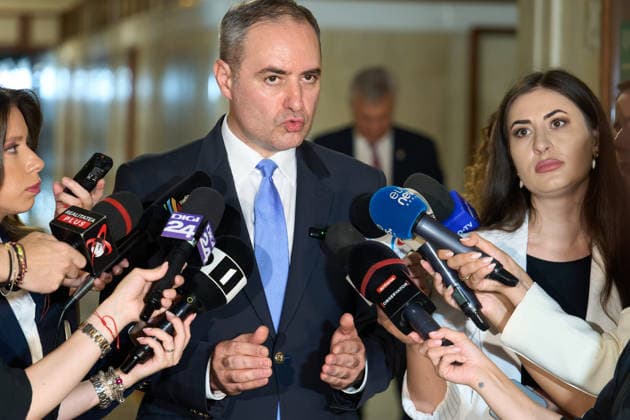 Senate Economic Committee meeting, at the Romanian Parliament, Bucharest, Romania Bucharest, Romania. 27th Jul, 2026: Alexandru Nazare, interim Minister of Finance, speaks to the press after the Senate Economic Committee meeting, at the Romanian Parliament. The committee approved the proposal to delay the increase of the VAT on home purchases until Oct. 1. Bucharest Romania Copyright: xLucianxAlecux