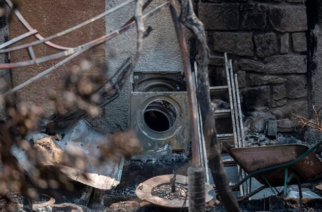 The fire in Ávila is now the largest in Spain’s history, having burned 55,000 hectares. Areas burned by the wildfire, as of July 27, 2026, in Casillas, Ávila, Castile and León, Spain. The Burgohondo forest fire in Ávila has burned 55,000 hectares, making it the largest fire on record in Spain. Currently, firefighting efforts are focused on two active zones of concern to firefighters: the Mijares Pass and the area surrounding the town of Casillas. JULY 27, 2026 Ávila, Castile and León, Spain  Copyright: xAlbertoxOrtegax 7690055