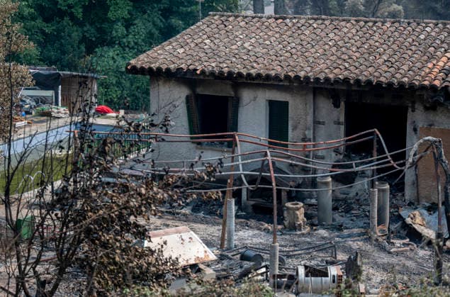 The fire in Ávila is now the largest in Spain’s history, having burned 55,000 hectares. Areas burned by the wildfire, as of July 27, 2026, in Casillas, Ávila, Castile and León, Spain. The Burgohondo forest fire in Ávila has burned 55,000 hectares, making it the largest fire on record in Spain. Currently, firefighting efforts are focused on two active zones of concern to firefighters: the Mijares Pass and the area surrounding the town of Casillas. JULY 27, 2026 Ávila, Castile and León, Spain  Copyright: xAlbertoxOrtegax 7690056