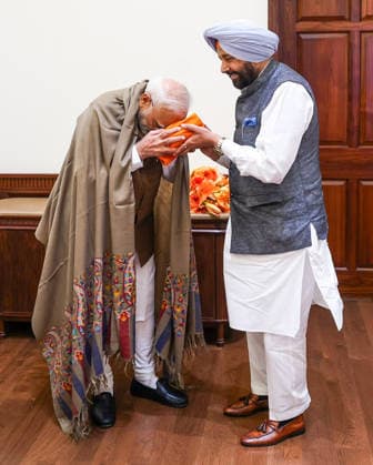 RECORD DATE NOT STATED Punjab BJP President Kewal Singh Dhillon meets PM Modi New Delhi, Jul 27 (ANI): Punjab BJP President Kewal Singh Dhillon meets Prime Minister Narendra Modi, in New Delhi on Monday. (@KewalDhillonPB X ANI Photo) NEW DELHI Delhi India Copyright: xANIx ANI_20260727496