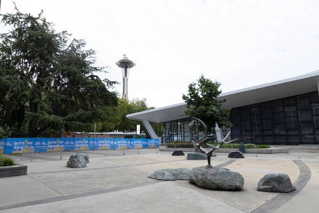 July 27, 2026, Seattle, Washington, USA: The sun rises over the Space needle the morning after a shooting left three people dead at the Bite of Seattle festival in Seattle on Monday, July 27, 2026. Seattle USA  - ZUMAg235 20260727_zap_g235_003 Copyright: xPaulxChristianxGordonx