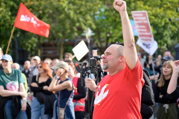 27.07.2026,Pressetermin, Demoaufruf Es reicht Friedensplatz Dortmund Teilnehmende bei der Veranstaltung Dortmund Friedensplatz Dortmund NRW Deutschland *** July 27, 2026, Press Event, Call for a Protest: Enough Is Enough at Friedensplatz, Dortmund; Participants at the event: Dortmund, Friedensplatz, Dortmund, North Rhine-Westphalia, Germany