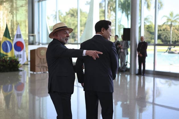 South Korean President Lee Jae Myung visits Brazil BRASILIA, BRAZIL - JUL 27: Brazilian President Luiz Inacio Lula da Silva meets with South Korean President Lee Jae Myung at the Alvorada Palace in Brasilia, Brazil, July 27, 2026. Mateus Bonomi Anadolu Brasilia Brazil. Editorial use only. Please get in touch for any other usage.  Copyright: x2026xAnadoluxMateusxBonomix