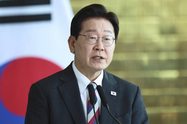 South Korean President Lee Jae Myung visits Brazil BRASILIA, BRAZIL - JUL 27 - South Korean President Lee Jae Myung attends a joint press statement with Brazilian President Luiz Inacio Lula da Silva (not pictured) at the Alvorada Palace in Brasilia, Brazil, July 27, 2026. Mateus Bonomi Anadolu Brasilia Brazil. Editorial use only. Please get in touch for any other usage.  Copyright: x2026xAnadoluxMateusxBonomix