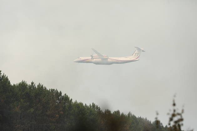 Massive wildfire burns 42,000 hectares in Gironde, southwestern France GIRONDE, FRANCE - JULY 27: A massive wildfire struck the Gironde department of southwestern France on July 27, 2026. As firefighters continued efforts to contain the flames, the wildfire caused widespread destruction across affected areas, where burned vehicles, damaged buildings, destroyed roads, and charred trees were visible. The blaze, which started in the Saumos area on Wednesday, has burned around 42,000 hectares, according to Gironde authorities. More than 220,000 people were evacuated as a precaution, while around 240 homes were fully or partially damaged. Around 2,500 firefighters, 1,500 soldiers and 1,200 security personnel are involved in the response as crews  Copyright: x2026xAnadoluxMohamadxSalaheldinxAbdelghanixAlsayedx
