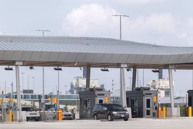 July 27, 2026, Windsor, On, CANADA: Vehicles are seen at the toll booths to the Gordie Howe International Bridge in Windsor, Ont., on the first day open to vehicles, Monday, July 27, 2026. Windsor CANADA  - ZUMAc35_ 20260727_zaf_c35_063 Copyright: xDaxxMelmerx