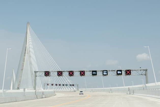 July 27, 2026, Windsor, On, CANADA: A vehicle crosses the Gordie Howe International Bridge in Windsor, Ont., on the first day open to vehicles, Monday, July 27, 2026. Windsor CANADA  - ZUMAc35_ 20260727_zaf_c35_088 Copyright: xDaxxMelmerx