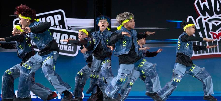July 27,, 2026 - Phoenix, Arizona, USA - Freshh 2.0 from Canada competes in the Junior Division (age 12 and under) at Hip Hop International s 25th Annual World Hip Hop Dance Championships. Dancers from more than 55 countries are competing this year for prizes and world-wide street dance bragging rights. Phoenix USA  - ZUMAce6_ 20260727_zaf_ce6_006 Copyright: xBrianxCahnx