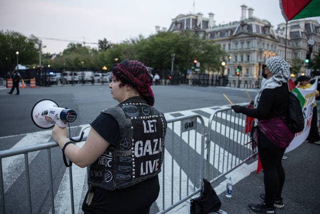 Protesters rally outside White House against Netanyahu s Washington visit WASHINGTON, D.C., UNITED STATES – JULY 27: Activists gather outside Blair House during a noisy demonstration protesting the visit of Israeli Prime Minister Benjamin Netanyahu to Washington, D.C., on July 27, 2026. Mehmet Eser Anadolu Washington United States. Editorial use only. Please get in touch for any other usage.  Copyright: x2026xAnadoluxMehmetxEserx