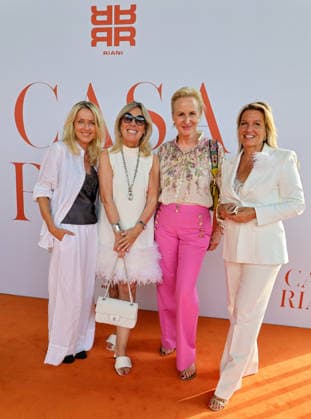 CASA RIANI 2026 - v.l. Sandra Gröll -Maurer ( RTL Exclusiv -Sendechefin) Mariele Halbe ( Kunst und Medizin ), Marion Bock ( Geschäftsführerin IBSA Pharma ) mit Claudia Anders Düsseldorf Lido Medienhafen NRW Deutschland *** CASA RIANI 2026 by Sandra Gröll Maurer, Head of Programming at RTL Exclusiv; Mariele Halbe, Art and Medicine; Marion Bock, Managing Director of IBSA Pharma, with Claudia Anders; Düsseldorf Lido, Medienhafen, North Rhine-Westphalia, Germany