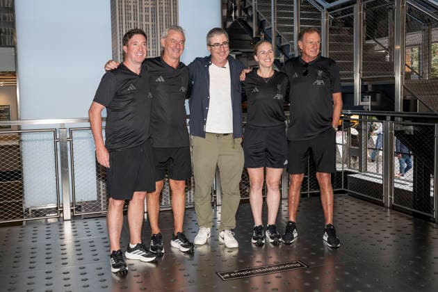 July 27, 2026, New York, New York, USA: ROBBIE FOWLER, IAN RUSH, JOHN OLIVER, NATASHA DOWIE and PHIL THOMPSON visit the Empire State Building in New York to celebrate Liverpool FC. 28 July 2026 New York USA  - ZUMAa265 20260727_zep_a265_004 Copyright: xEricxAcquayex