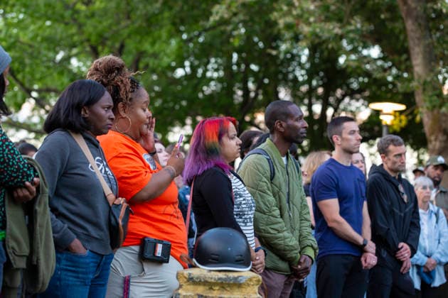 July 27, 2026, Seattle, Washington, USA: Community members gather for a vigil at Seattle Center for the victims of last nightÃ¢â‚¬â ¢s shooting at the Bite of Seattle festival in Seattle on Monday, July 27, 2026. Seattle USA  - ZUMAg235 20260727_zap_g235_048 Copyright: xPaulxChristianxGordonx