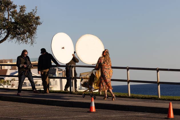 JENNIFER COOLIDGE, Jennifer Coolidge in Bondi for a stunt in Sydney, Tuesday, July 28, 2026. ( NO ARCHIVING SYDNEY NEW SOUTH WALES AUSTRALIA  Copyright: xNADIRxKINANIx 20260728189299347024