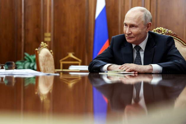 RUSSIA, MOSCOW - JULY 28, 2026: Vladimir Putin, President of Russia, attends a meeting with Valentina Matvienko, Speaker of the Federation Council, at the Moscow Kremlin Moscow Russia  - ZUMAt113 20260728_zaa_t113_176 Copyright: xAlexanderxKazakovx