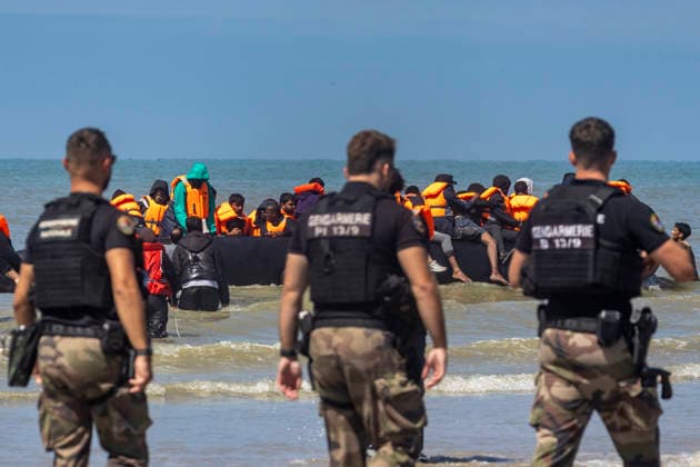 July 28, 2026, Hardelot, France: Hardelot, France. Migrants are seen aboard an inflatable boat as they attempt to cross the English Channel near Hardelot-Plage in northern France. Hardelot France  - ZUMAl94_ 20260728_zaf_l94_049 Copyright: xMarcinxNowakx